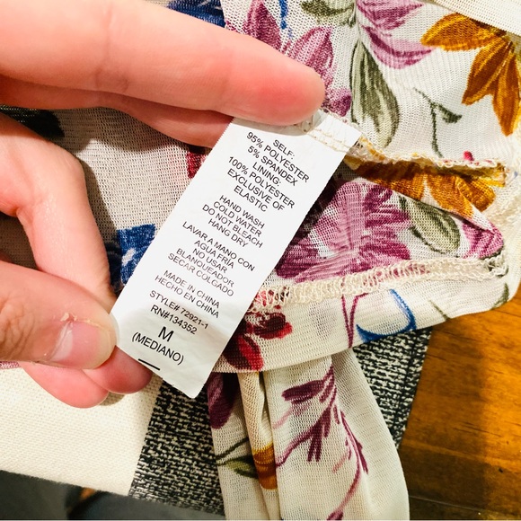 Ambiance Crop Top Medium - Picture 6 of 6